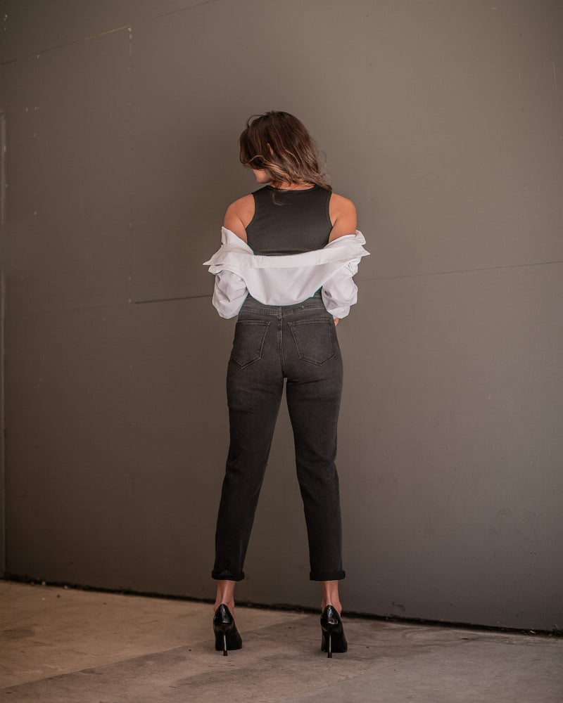 CUT IT OUT BOYFRIEND JEANS- VINTAGE BLACK