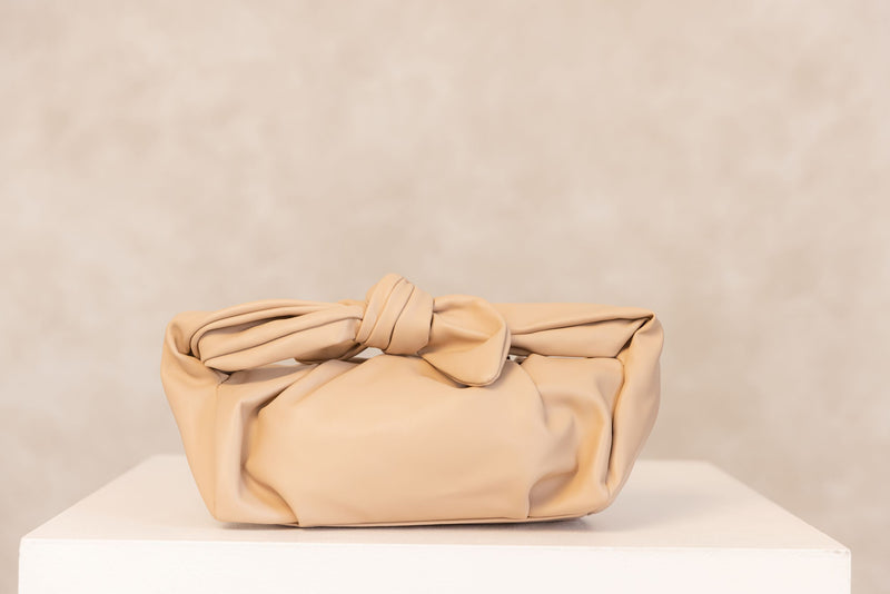 SADDLE BOW VEGAN LEATHER BAG- COOKIE DOUGH