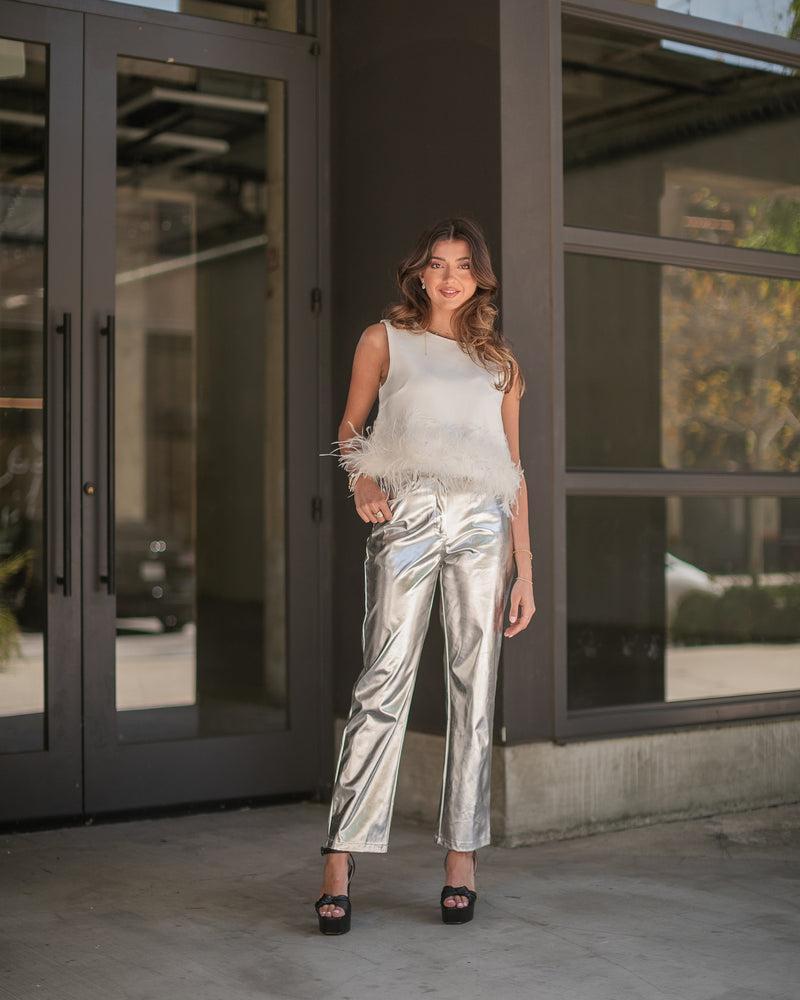 FLIRTY FEATHER TOP-WHITE