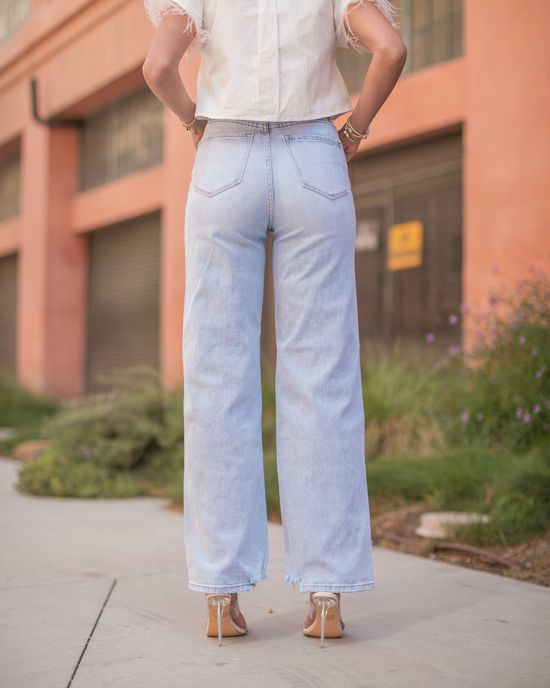 MATERIAL GIRL MOM JEANS- LIGHT WASH