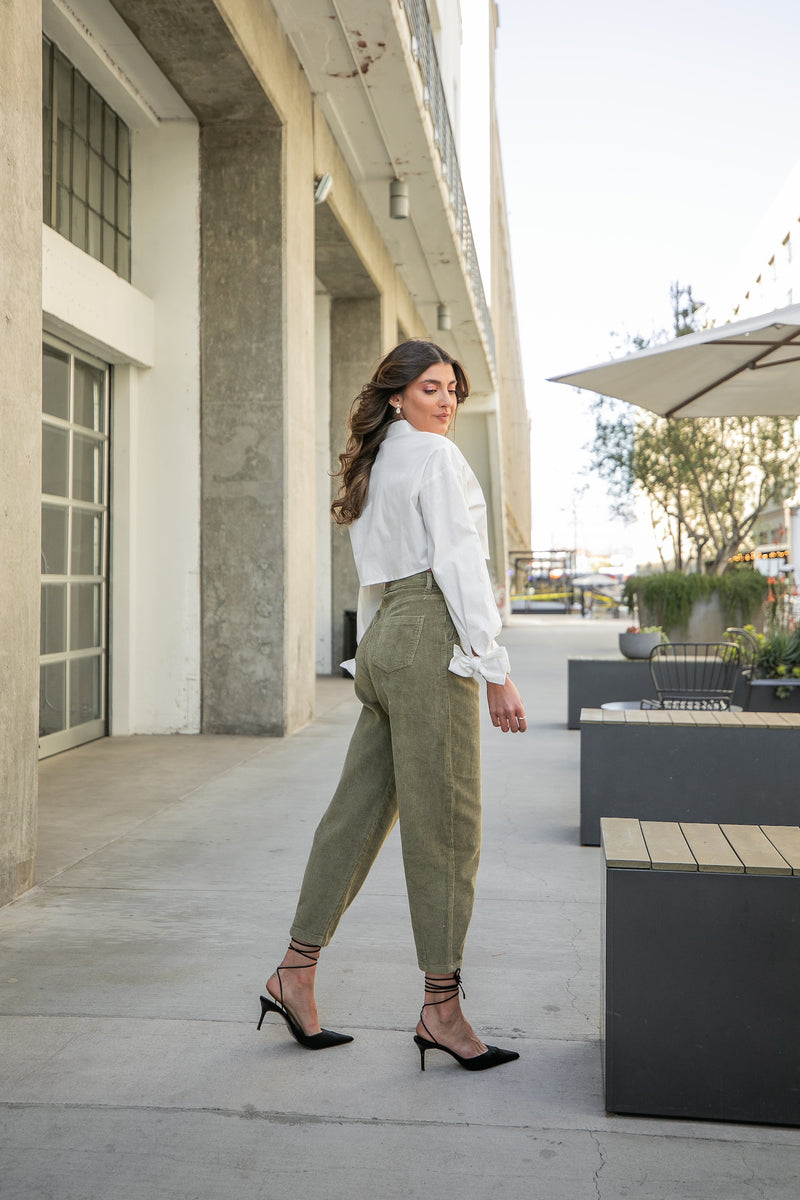 LETTING LOOSE CORDUROY SLOUCH PANTS- OLIVE